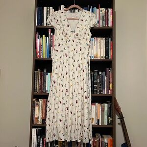 Gap x Dôen Floral Midi Dress 🌸